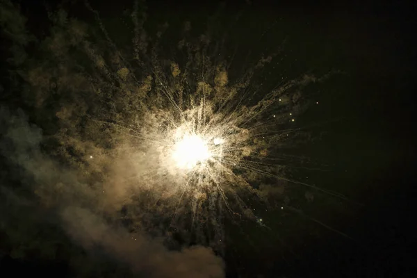 Farbenprächtiges Feuerwerk Mit Schwarzem Himmel Als Hintergrund — Stockfoto