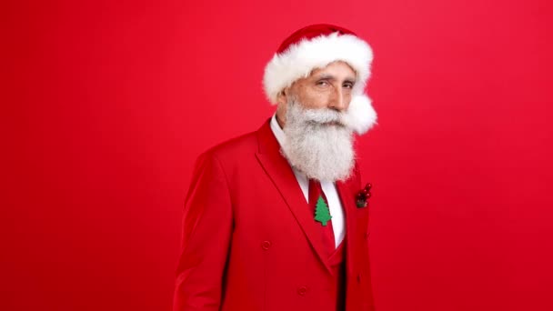 Pewny siebie zabawny Święty Mikołaj przygotować X-mas daty zrobić ryk — Wideo stockowe