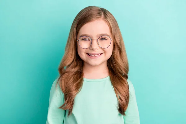 Foto Joven Alegre Atractiva Niña Feliz Sonrisa Positiva Desgaste Gafas — Foto de Stock