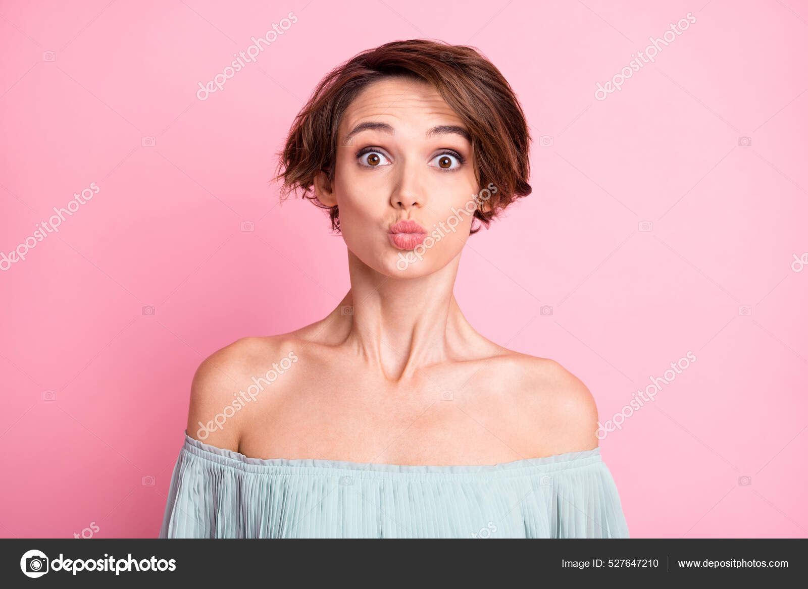Photo Young Attractive Woman Amazed Shocked Surprised Pouted Lips