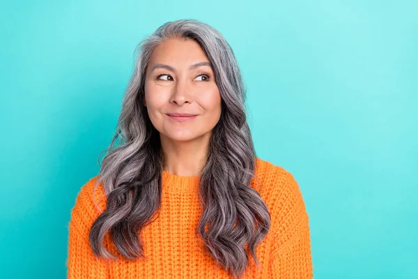 Portrait Attractive Cheerful Curious Grey Haired Woman Thinking Guessing Isolated — Stock Photo, Image