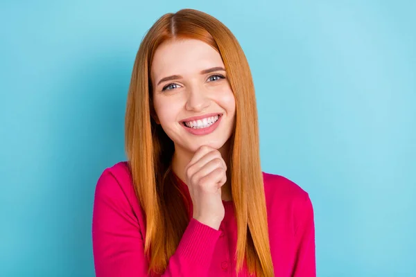 Photo of young girlish red head lady hand chin wear pink sweater isolated on vivid blue color background — Foto Stock