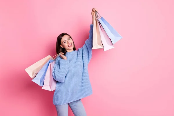 Retrato Menina Alegre Atraente Segurando Sacos Regozijando Preto Sexta Feira — Fotografia de Stock