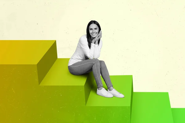 Criativa foto artwork menina sentado colorido brilhante pintado gráfico escadas dente sorrindo ter descanso no caminho para o sucesso cada passo para um nível — Fotografia de Stock