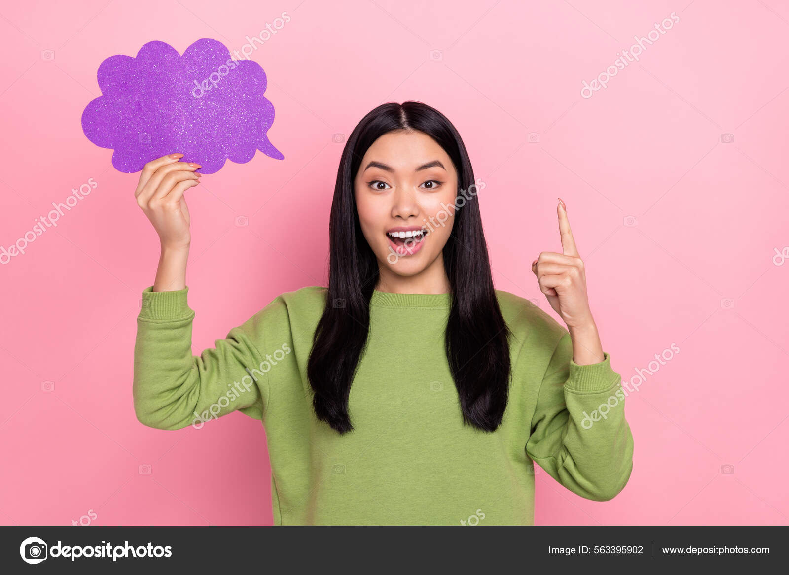 Foto de perfil completo de sad brunet millennial chico ropa de