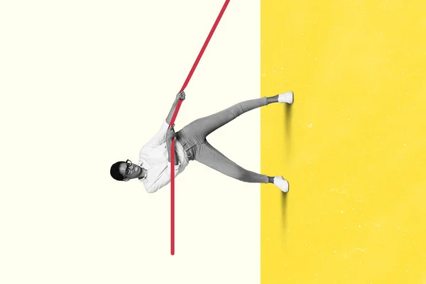 Kopfüber kreative Collage von männlichen Angestellten ziehen Seil Unternehmen Feinde isoliert bunten Hintergrund — Stockfoto