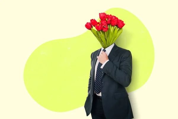 Affiche artistique moderne de beau gars avec tulipes visage attendre petite amie 8 mars isolé sur fond de couleur pastel — Photo