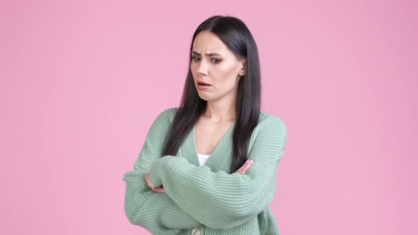 Lady astonished horrible message isolated pastel color background — Video Stock