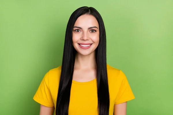 Photo of youth cheerful girl toothy smile visit dentist cavity protection isolated over green color background — Foto Stock
