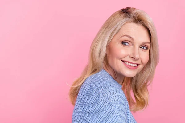 Profile photo of senior nice blond lady look promo wear blue pullover isolated on pink color background — Foto de Stock