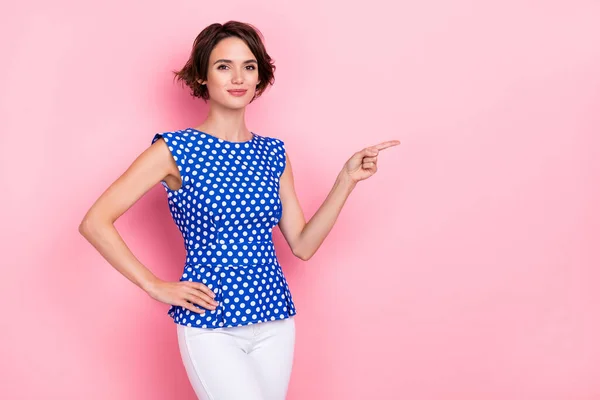 Photo of nice millennial bob hairdo lady index promo wear dotted blouse isolated on pink color background — Fotografia de Stock