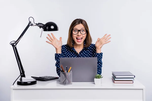 Photo of astonished excited lady raise hands palms unbelievable news isolated on grey color background — Stockfoto