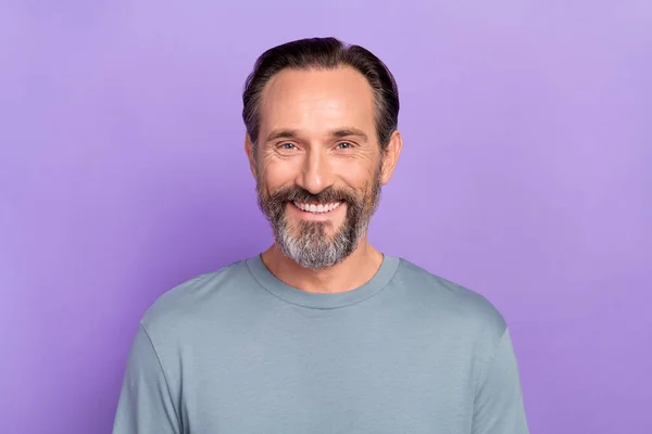 Photo of handsome cheerful mature man visit stomatology specialist whitening teeth isolated on purple color background — Photo