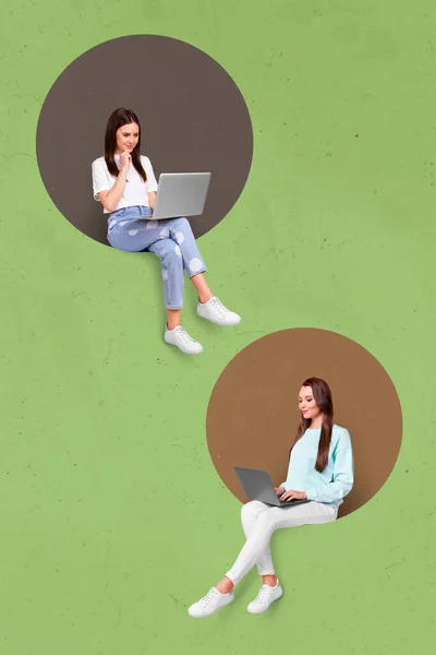 Creative metaphor artwork of two ladies sit circles use app netbook easy conversation isolated on green color background — Zdjęcie stockowe