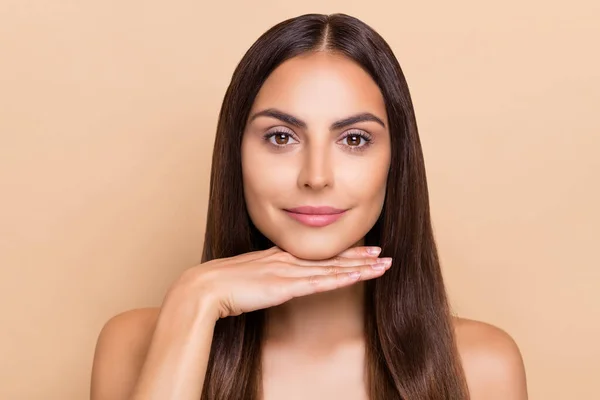 Portrait of tanned lady hand chin apply silky soft cream lotion look effect isolated pastel color background — Stockfoto