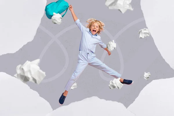 Collage kunstwerk schets van gekke jongen spring omhoog verhogen zak vliegen beschadigd papier mislukken test geïsoleerd wit grijs kleur achtergrond — Stockfoto