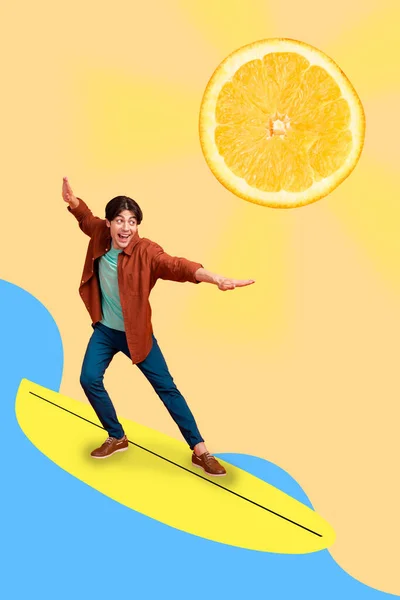 Vertikale kreative Bild der unbeschwerten positiven Person Surfen orange statt Sonne isoliert auf dem Zeichenhintergrund — Stockfoto