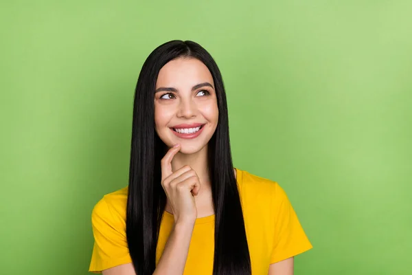 Foto Positivo Bella Persona Dito Tocco Mento Sguardo Interessato Spazio — Foto Stock