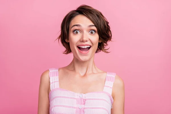 Photo Young Excited Attractive Girl Amazed Shocked Good News Discount — Stock Photo, Image