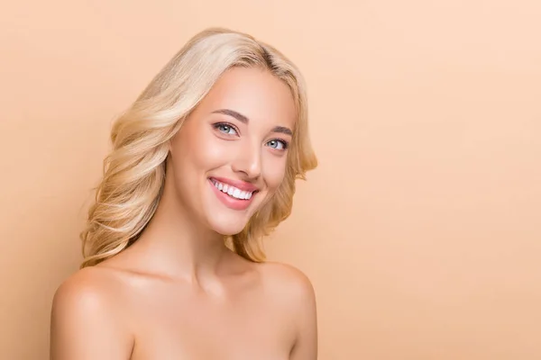 Portrait Attractive Cheerful Wavy Haired Girl Clear Pore Laser Peeling — Stock Photo, Image
