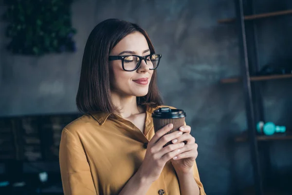 Profil Boční Fotografie Mladé Okouzlující Dívka Sen Drink Cappuccino Nápoj — Stock fotografie