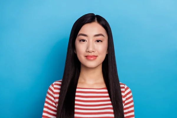 Retrato Lindo Indonésio Jovem Menina Sorriso Olhar Câmera Isolada Fundo — Fotografia de Stock