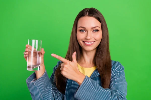 Portrait Cheerful Positive Girl Indicate Finger Hold Water Glass Toothy — Stock Photo, Image