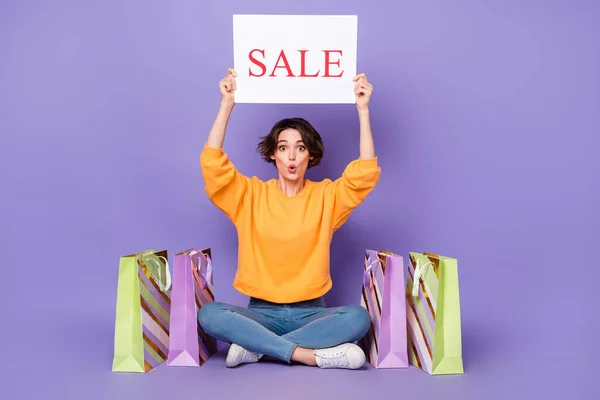 Portrait Attractive Amazed Girly Funny Girl Holding Sale Board New — Stock Photo, Image