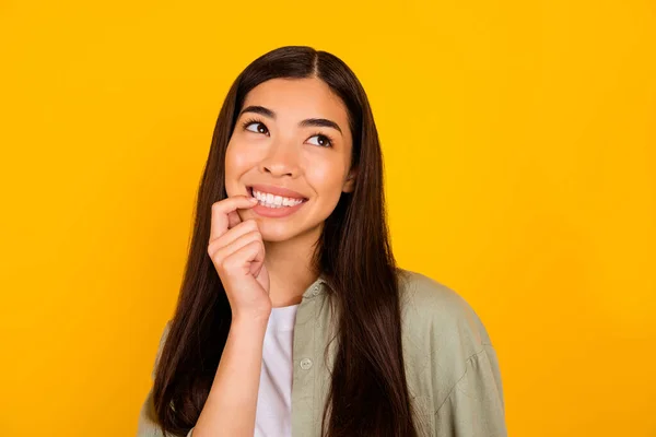 Foto Allegra Mentalità Bella Signora Mordere Unghia Del Dito Sguardo — Foto Stock