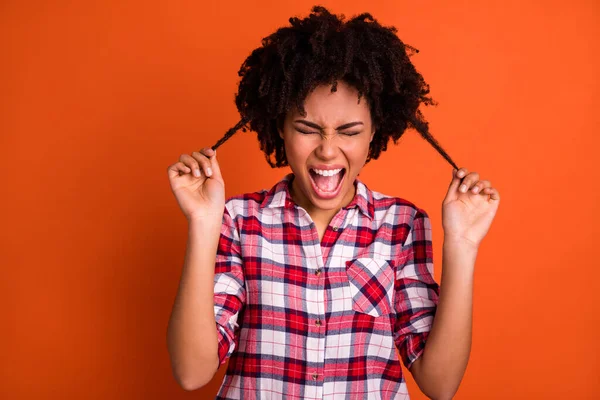 Photo Unhappy Lady Tired Problem Haircut Hold Curls Shout Ječet — Stock fotografie