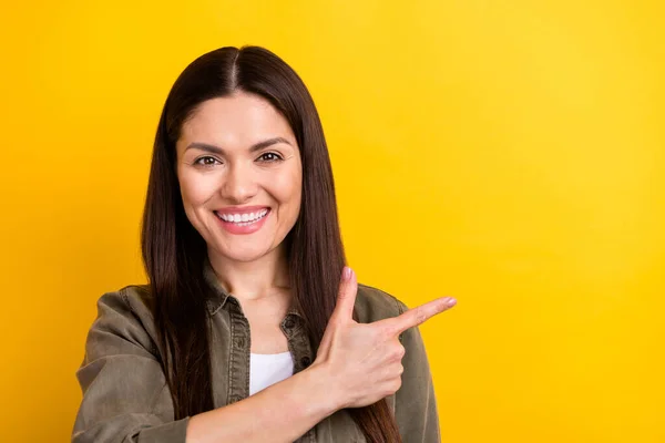 Photo Charming Nice Happy Young Woman Point Finger Empty Space — Stock Photo, Image