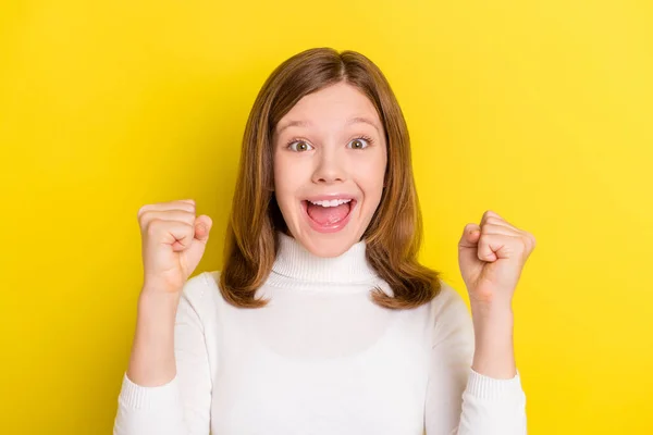 Foto Ung Flicka Glad Positiv Leende Glädje Vinna Seger Lycklig — Stockfoto