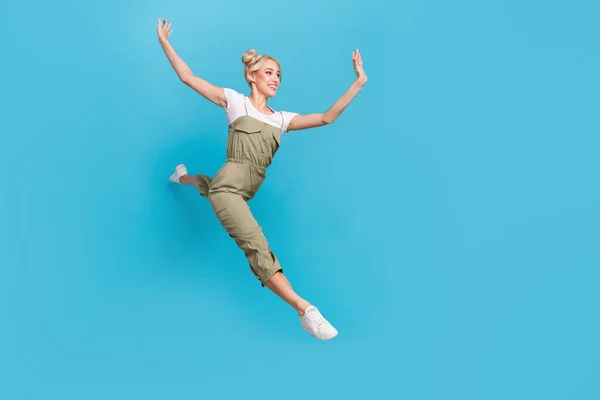 Full Size Photo Cool Millennial Lady Jump Wear Shirt Grey — Stockfoto
