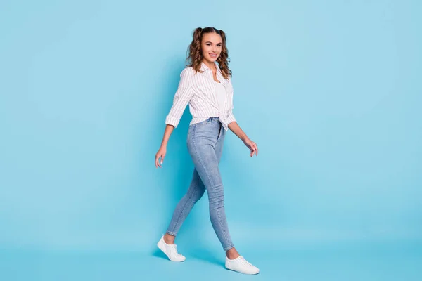 Full Length Body Size Foto Van Mooi Meisje Dragen Jeans — Stockfoto