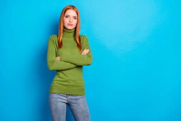 Foto Una Joven Dama Encantadora Seria Cogida Mano Plegada Espacio —  Fotos de Stock