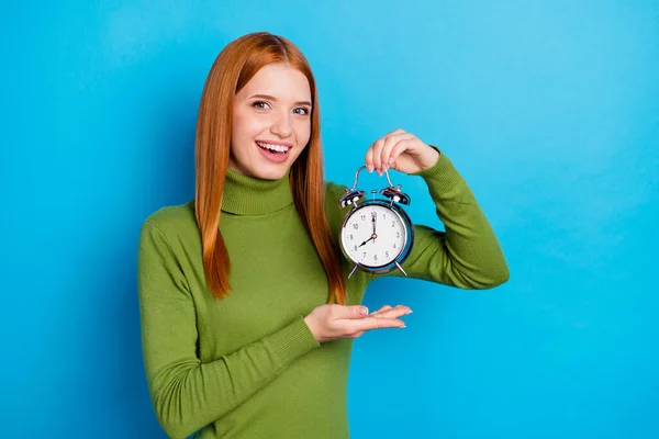 Portrait Satisfied Young Person Arm Palms Hold Presenting Classic Clock — Stockfoto
