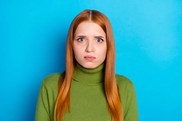 Foto Van Ongelukkige Trieste Nerveuze Jonge Foxy Vrouw Rood Haar — Stockfoto