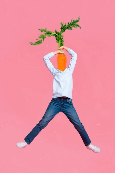 Вертикальный Композитный Коллаж Портрет Человека Руки Держать Тянуть Свежую Морковь — стоковое фото