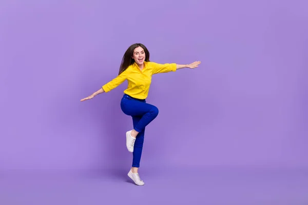 Longitud Completa Vista Del Tamaño Del Cuerpo Atractiva Chica Alegre — Foto de Stock