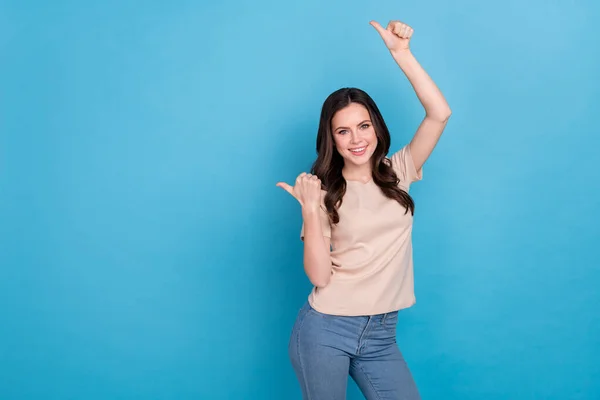 Photo Young Attractive Lady Promote Shopping Season Big Sales Bargains — ストック写真