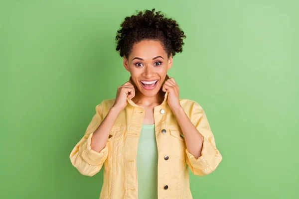 Photo Impressed Millennial Brunette Lady Wear Yellow Shirt Isolated Green — Stockfoto