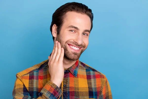 Photo Excited Charming Young Guy Dressed Checkered Shirt Arm Cheek — Stockfoto
