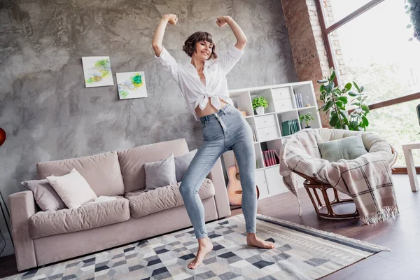 Longitud Completa Vista Del Tamaño Del Cuerpo Atractiva Chica Alegre — Foto de Stock