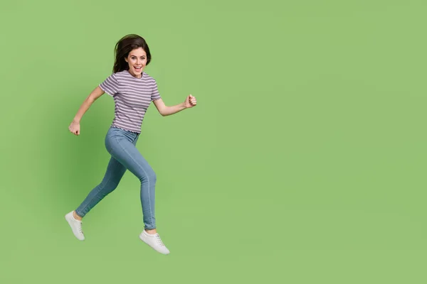 Full Length Body Size View Attractive Cheerful Thin Girl Jumping — Stockfoto