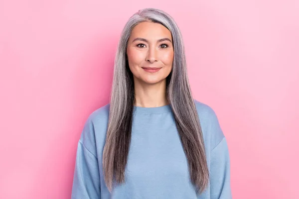 Photo Charming Shiny Retired Woman Blue Sweater Smiling Isolated Pink — Stockfoto