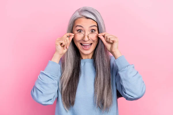 Portrait Attractive Crazy Cheerful Grey Haired Woman Granny Touching Specs — Stok fotoğraf