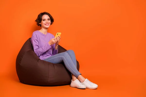 Full Body Portrait Cheerful Nice Lady Sitting Comfort Bag Use — ストック写真