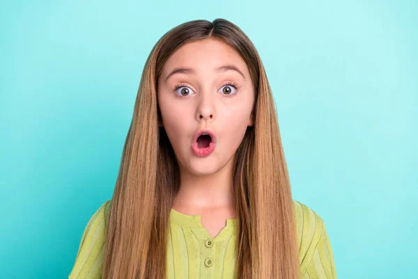 Photo Impressed Speechless Girl Open Mouth Cant Believe Isolated Shine — Stock Photo, Image