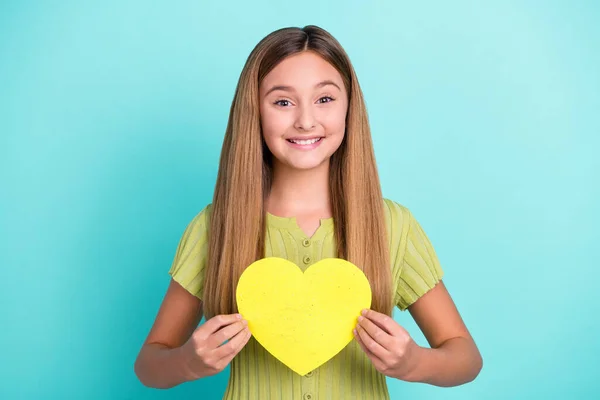 Portrait Cheerful Nice Girl Hands Hold Paper Heart Symbol Card — Fotografia de Stock