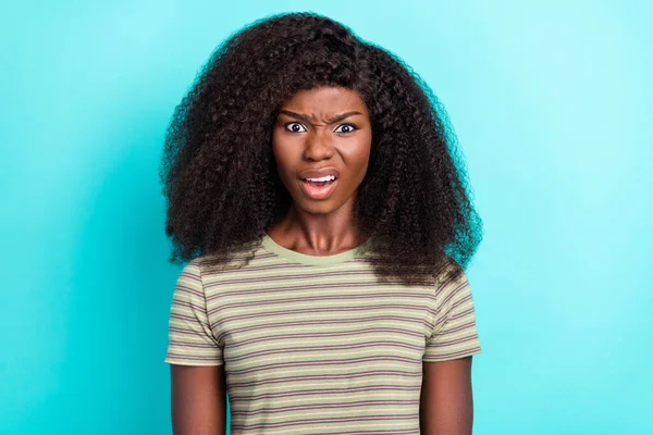 Photo Shocked Impressed Girl Dressed Green Shirt Open Mouth Isolated — Stockfoto